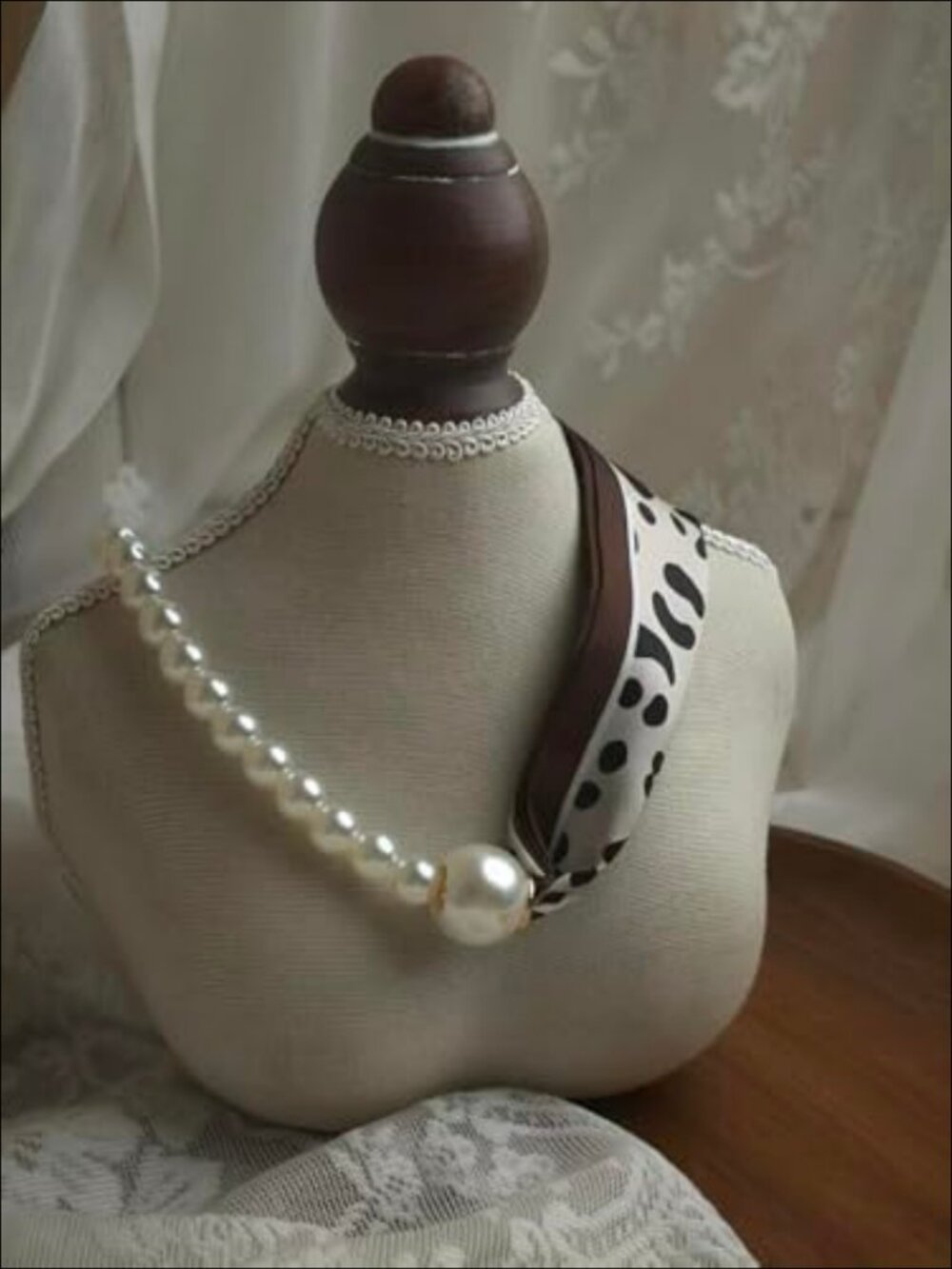 Silk Pearl Magnetic Buckle Scarf Retro Floral Satin Square Hair Band - Picture 6 of 6